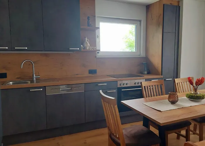 Leonhardbauer شقة *